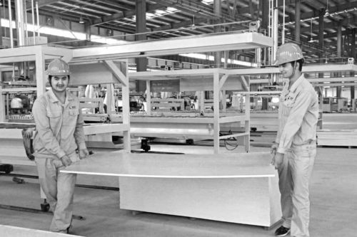 集體過生日 開展 民族團(tuán)結(jié)一家親 活動 住上新宿舍 和田少數(shù)民族員工實(shí)現(xiàn)轉(zhuǎn)移就業(yè) 開啟新生活